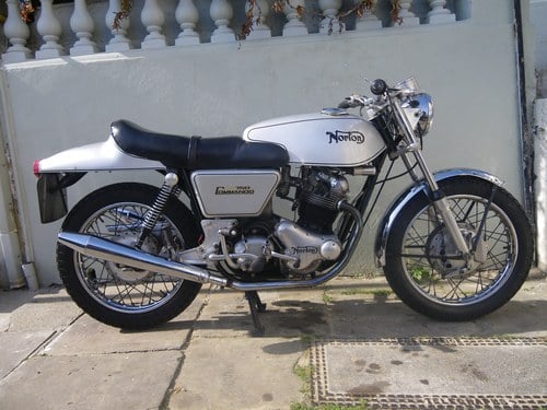 1969 NORTON COMMANDO 750 FASTBACK VERKOCHT