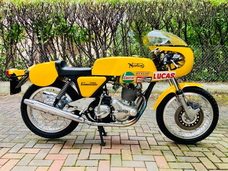 1972 Norton Commando 750 - 2 1972 Norton Commando 750 - 2
