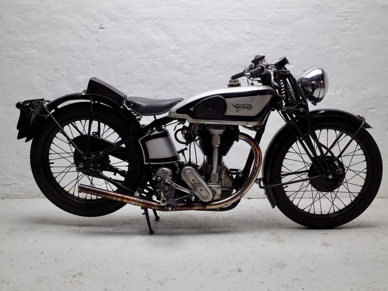 Norton International M30. Matching numbers. Original paint.