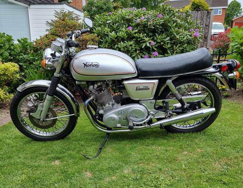 1972 Norton Commando 750