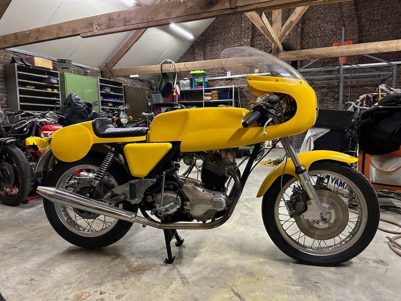 1971 Norton Commando 750 - 1 1971 Norton Commando 750 - 1