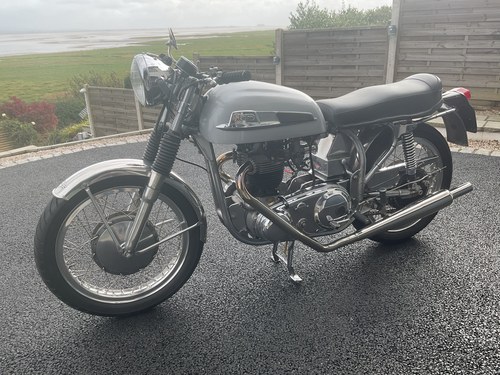 1963 Norton Dominator