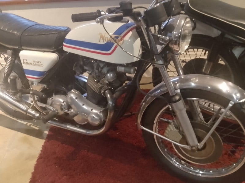 1975 Norton Commando 850