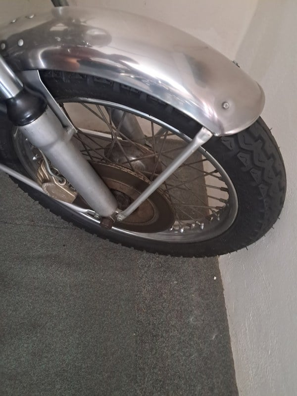 1975 Norton Commando 850 - 2 1975 Norton Commando 850 - 2