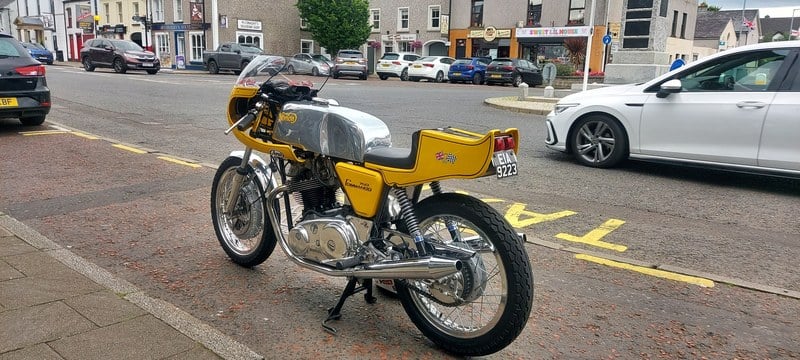 1972 Norton Commando 750 - 2 1972 Norton Commando 750 - 2
