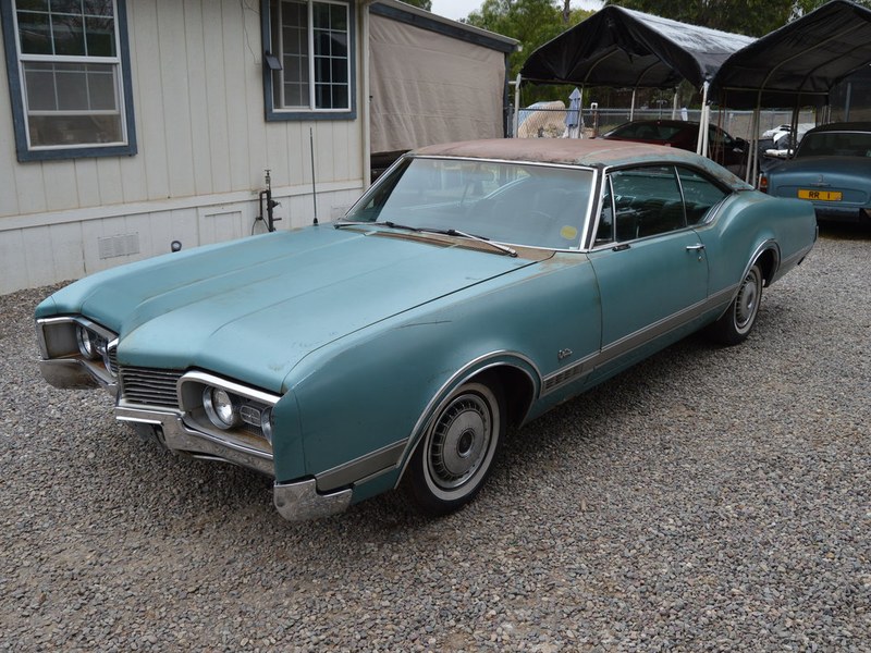 1967 Oldsmobile Delta 88 Custom