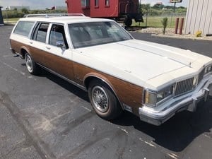 1990 Oldsmobile Custom Cruiser  For Sale by Auction