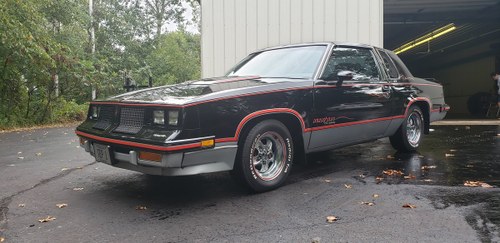 Rare 1 owner 1983 Olds/Hurst 15th Anniversary À venda