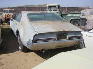 1966 66 Olds Toronado needs tidying For Sale (picture 3 of 4)