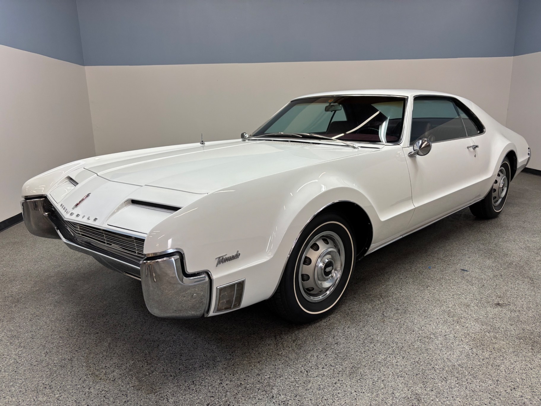 1966 Oldsmobile Toronado Deluxe, foto 1