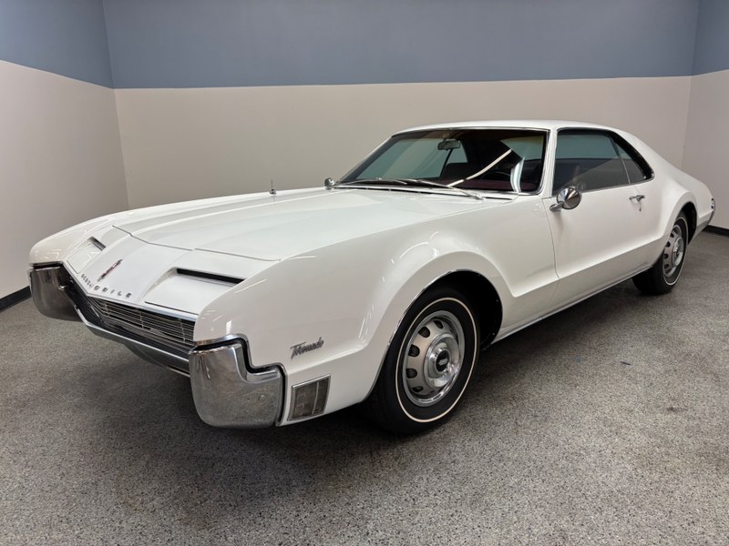 1966 Oldsmobile Toronado - 1 1966 Oldsmobile Toronado - 1