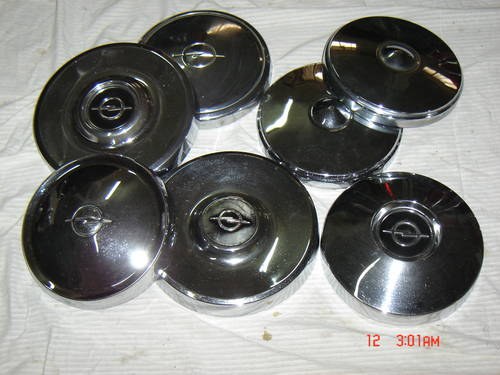 Classic  OPEL  hubcaps In vendita