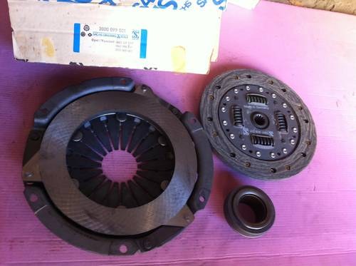 Clutch Kit SACHS 3000 099 001 for OPEL / VAUXHALL (1979-93) In vendita