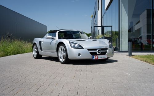 2002 Opel GT (picture 1 of 12)