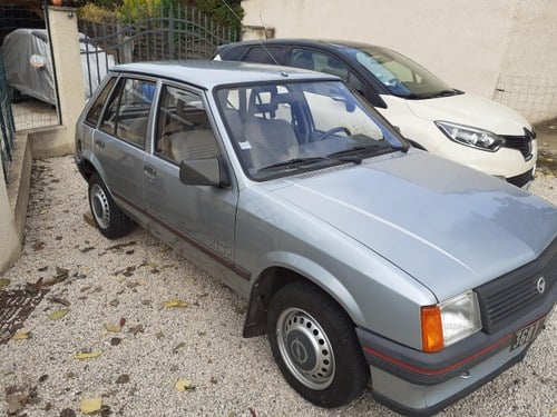 OPEL Corsa Viva - 1987 À venda