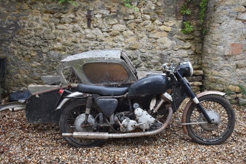 Lot 102  - A 1952 Panther 120E combination - 10/08/2019 For Sale by Auction