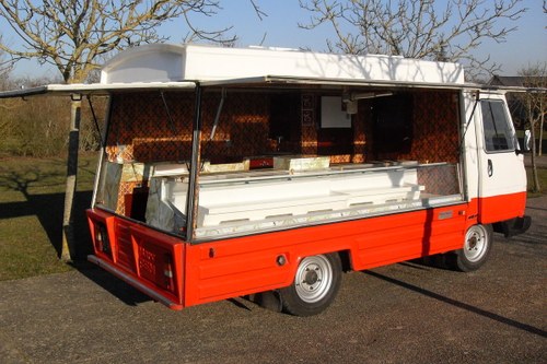 1982 Rare classic peugeot j9 catering van /foodtruck In vendita