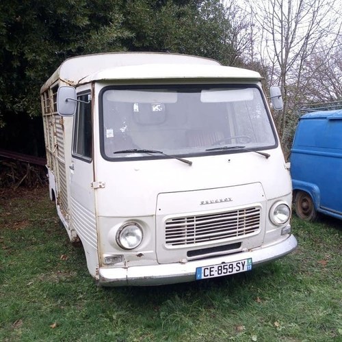 1978 French Peugeot J7 Bétaillère / Horsebox Van In vendita
