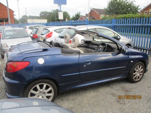 2005 CONVERTIBLE 206 IN BLUE WITH LEATHER TRIM  MAY 2023 MOT 87K In vendita