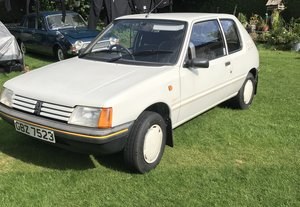1991 Peugeot 205 great condition In vendita
