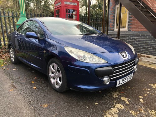 A 2005 Peugeot 307 CC convertible - 11/11/2020 For Sale by Auction