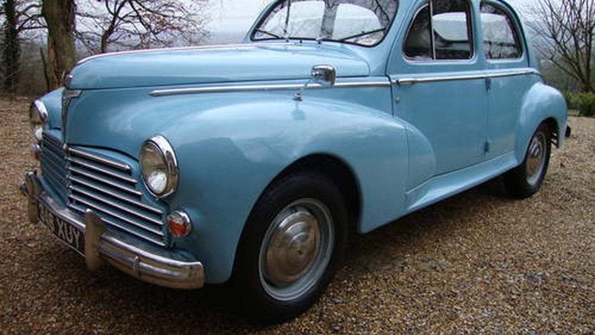 PEUGEOT 203 break gris clair (Rétro87) SAI-rétro87 SAI-3213 : Maurienne PEUGEOT 203 break gris clair (Rétro87) SAI-rétro87 SAI-3213 : Maurienne