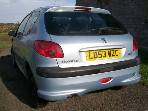 2003 Peugeot 206 LX 1.1 for spares parts In vendita