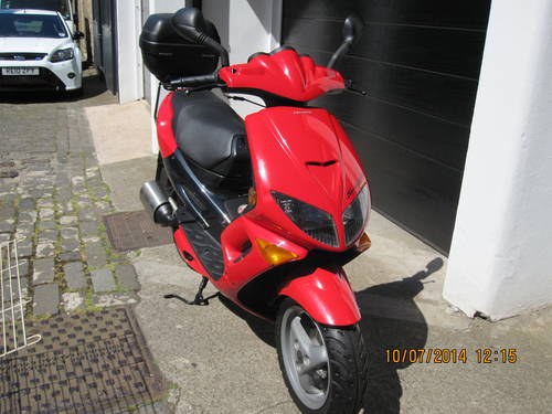 2001 SPEEFIGHT PEUGEOT 100CC SCOOTER  For Sale