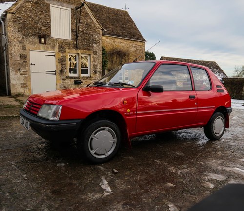 1993 Peugeot 205 1.8 Diesel Style 3dr Red In vendita