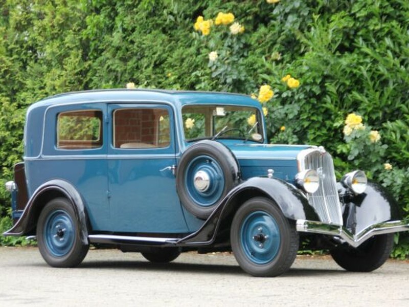 Peugeot 201 Conduite Interieure Commerciale