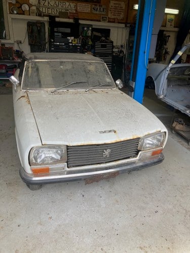 1973 Peugeot 304s cabrio free for spares or restoration For Sale
