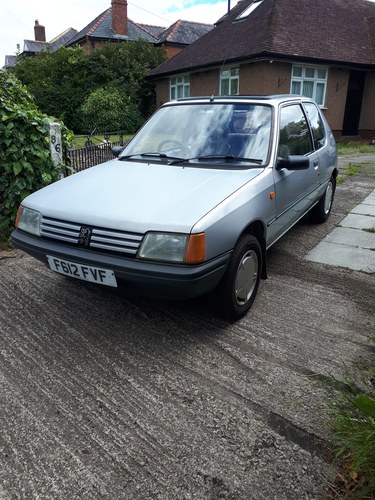 1988 F reg Peugeot 205 1.4 xr 2door A vendre