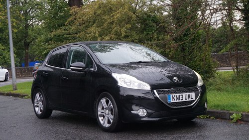 2013 PEUGEOT 208 1.6 e-HDi Allure 5dr 2 Former Keeper + £0 T SOLD