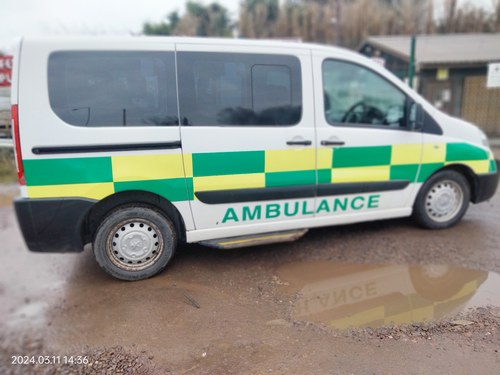 EX AMBULANCE NOV,BER 2015 REG 65 PLATE TO CARRY WHEEL CHAIR For Sale