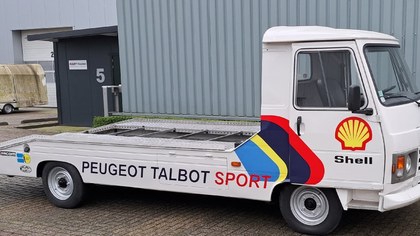 Peugeot J9 Heuliez Car Transporter