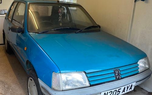 1995 Peugeot 205 (picture 1 of 16)