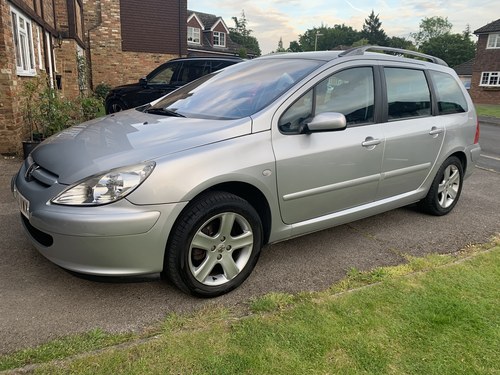 2003 Peugeot 307 SW Estate 1990cc SE 16v 5dr pan s/roof