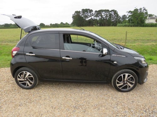 2015 (15) Peugeot 108 1.2 VTi Feline 5dr For Sale