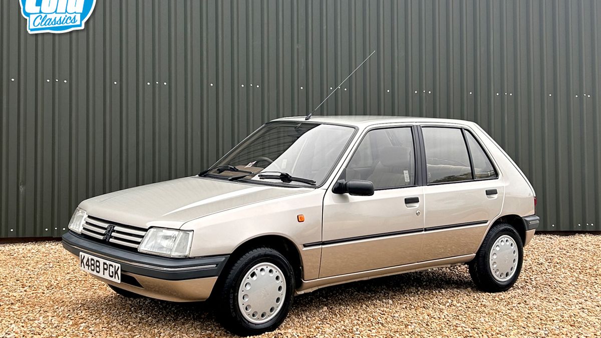 1992 Peugeot 205 Beige Automatique, 4 vitesses Conduite à droite in ...