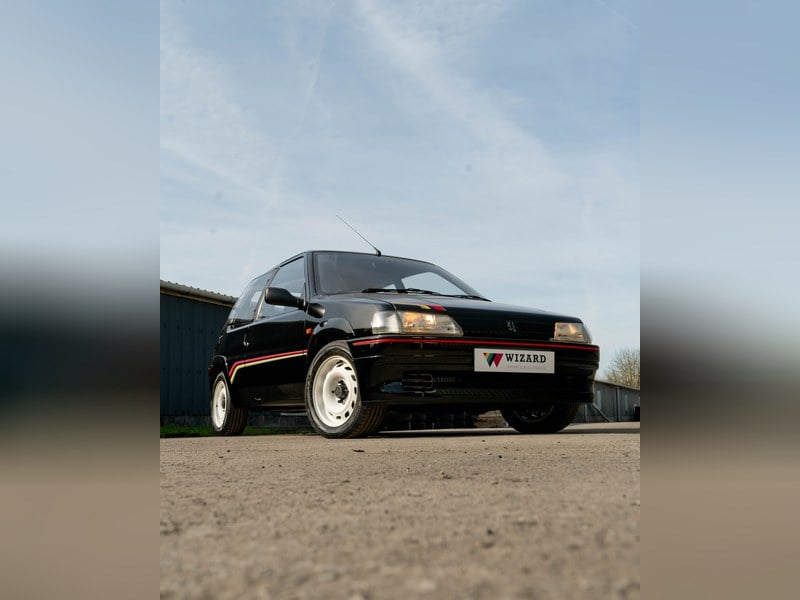 Rapid Classics: Eine Suche. Alle Oldtimer. 29 » Rapid Classics: Eine Suche. Alle Oldtimer. 1994 Peugeot 106 Rallye S1 in Factory black