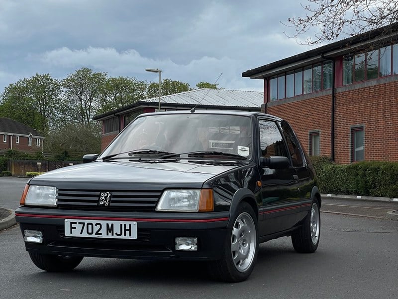 Rapid Classics: Eine Suche. Alle Oldtimer. 8 » Rapid Classics: Eine Suche. Alle Oldtimer. 1988 Peugeot 205 GTI 1.9 phase 1.5