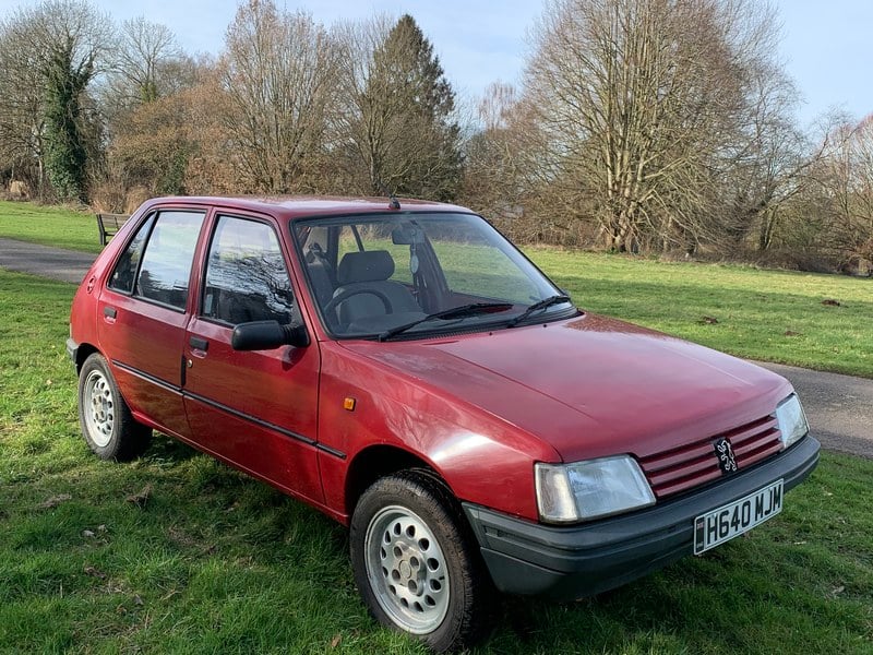Rapid Classics: Eine Suche. Alle Oldtimer. 31 » Rapid Classics: Eine Suche. Alle Oldtimer. 1991 Peugeot 205 GR