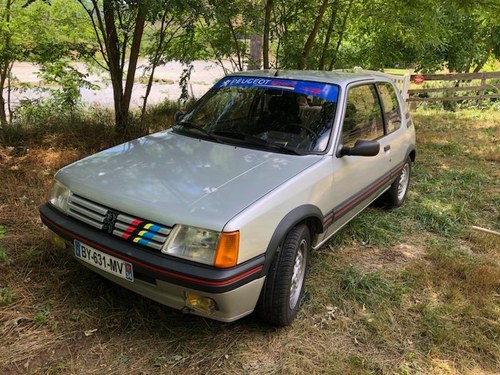 1986 Peugeot 205 GTI À venda