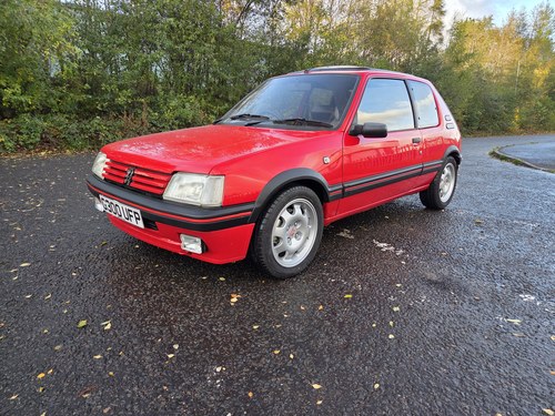 1989 Peugeot 205 GTI À venda