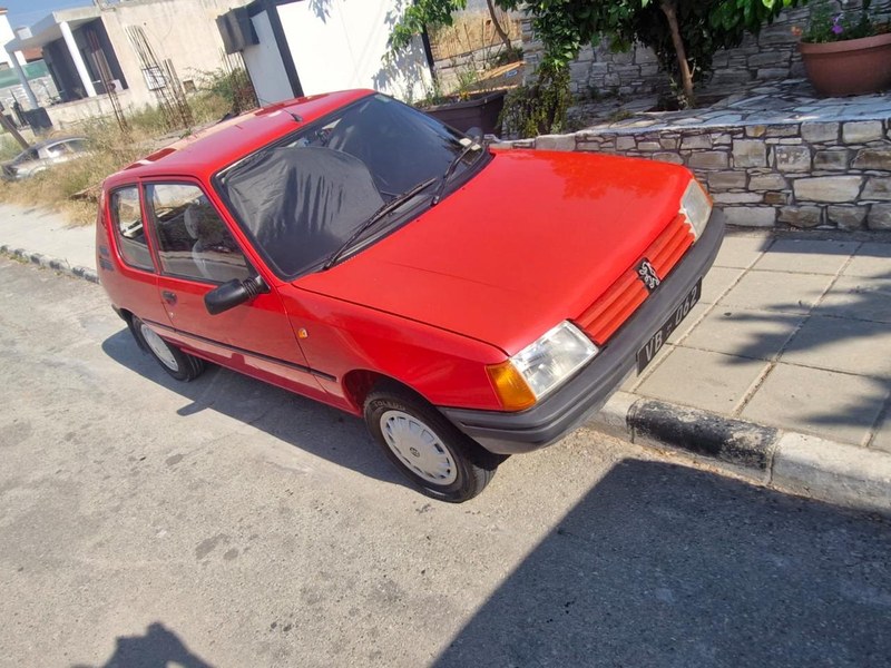 1986 Peugeot 205 - 2 1986 Peugeot 205 - 2
