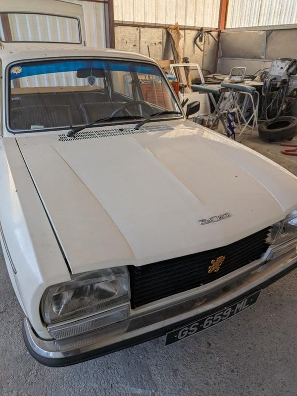 1977 Peugeot 304 Break - 1 1977 Peugeot 304 Break - 1