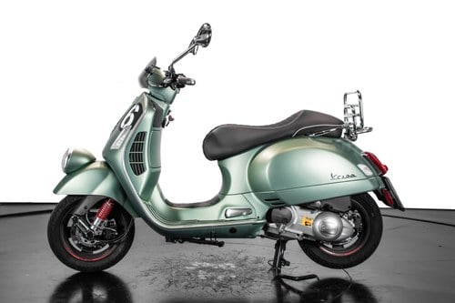 2019 PIAGGIO VESPA GTS 300 SEI GIORNI Kaufen Bei