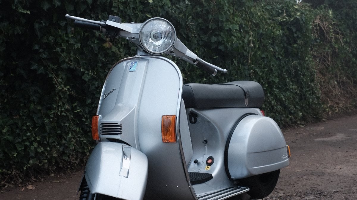 2004 Piaggio Vespa PX125 Silver Manual, speed n/a in York