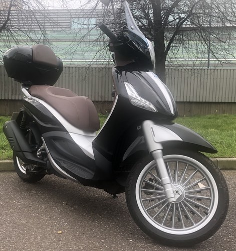 2020 SOLD Piaggio Beverly 300cc 1400 miles SOLD En Venta