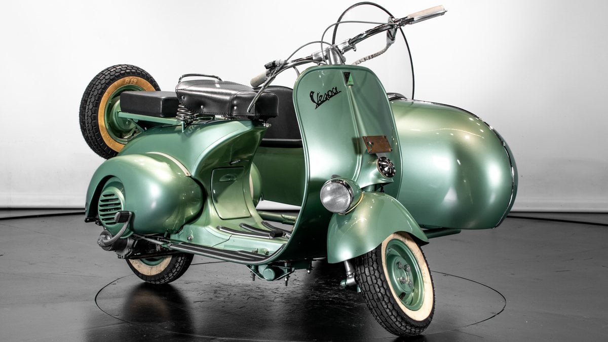 Vespa 125 Faro Basso 1951 For Sale: Piaggio Vespa 125 (1951